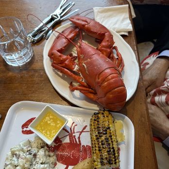 Dory Mates - Lobster dinner - Seafood Near Me - Lunenburg, Nova Scotia Dory Mates - Lobster dinner - Seafood Near Me - Lunenburg, Nova Scotia