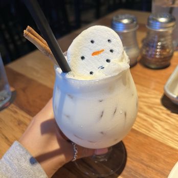 BJ's Restaurant & Brewhouse - Seasonal alcoholic drink - New American Near Me - Pearland, Texas