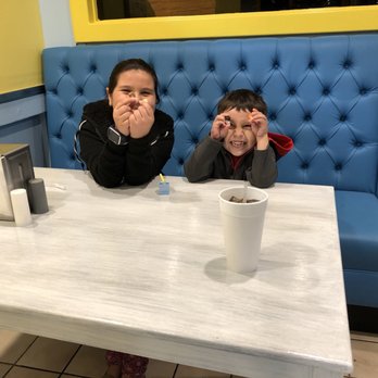 Golden Ox - Kid Friendly - Burgers Near Me - Fullerton, California