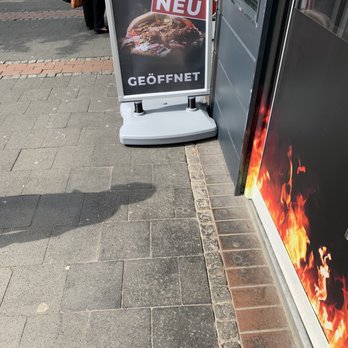 mangal döner - Geöffnet. Open. - Turkish Near Me - Dusseldorf, NW