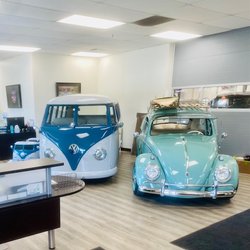 Downtown Autobody - Front Lobby
