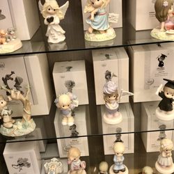 Anne's Hallmark Shop - Precious Moments