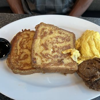 Hash House a Go Go - Tractor French Toast - Cocktail Bars Near Me - Winter Garden, Florida Hash House a Go Go - Tractor French Toast - Cocktail Bars Near Me - Winter Garden, Florida