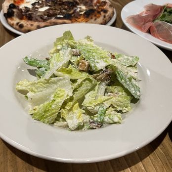 Village Pizza & Pints - Pizza Near Me - Davis, California Village Pizza & Pints - Pizza Near Me - Davis, California
