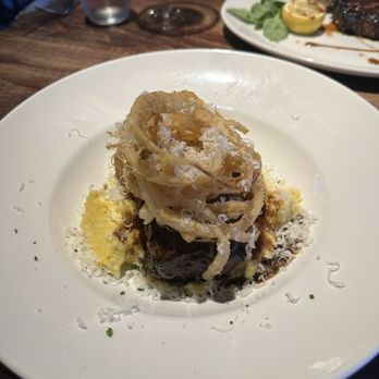 The Standard Restaurant - Braised short rib - American Near Me - Toledo, Ohio The Standard Restaurant - Braised short rib - American Near Me - Toledo, Ohio