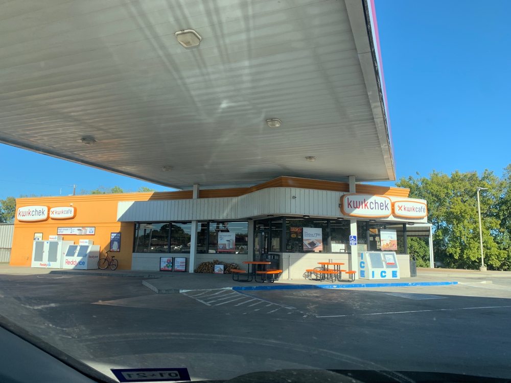 KWIK CHEK Updated September 2024 308 N US Highway 69, Leonard, Texas Convenience Stores