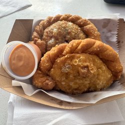 Oasis Bar Tapas & Lounge - Empanadas