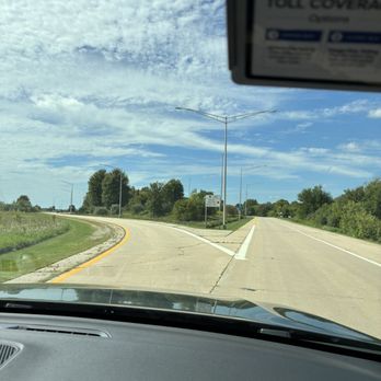 Rest Area 14 - cars to left; semis to right - Rest Stops Near Me