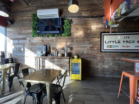 Little Taco Shop by null