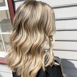 Roots Salon