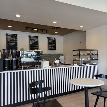 Luna's Cakes & Coffee - Custom Cakes Near Me - Newton, Massachusetts Luna's Cakes & Coffee - Custom Cakes Near Me - Newton, Massachusetts