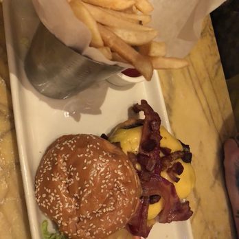 Grand Lux Cafe - Bacon cheeseburger - American Near Me - Paramus, New Jersey Grand Lux Cafe - Bacon cheeseburger - American Near Me - Paramus, New Jersey