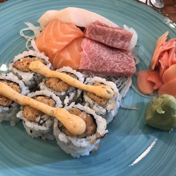Kiyoshi - I forgot, the spicy salmon roll that came with tasted like canned salmon. Bleah! Tuna was HORRIBLE! - Chinese Near Me - Coraopolis, Pennsylvania