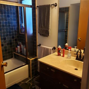 Tile Experts - Old Bathroom 2 - Flooring Near Me - Hayward, California