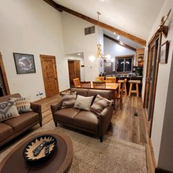 ManUp Construction - Cozy family room transformed with a complete remodel. Expert craftsmanship for a modern, inviting space in Bend, Oregon.