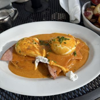 The Front Room - Egg Benedict - American Near Me - Portland, Maine The Front Room - Egg Benedict - American Near Me - Portland, Maine