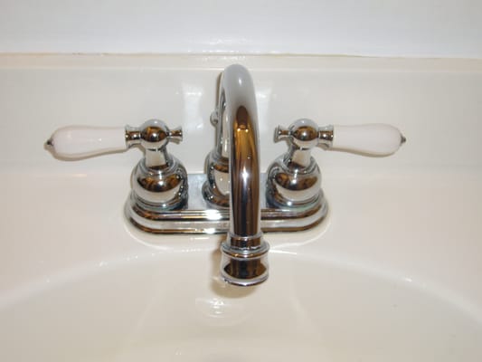 Everton Plumbing Logo