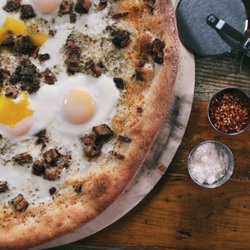 Toss Pizzeria & Pub