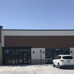 Starbucks - Storefront
