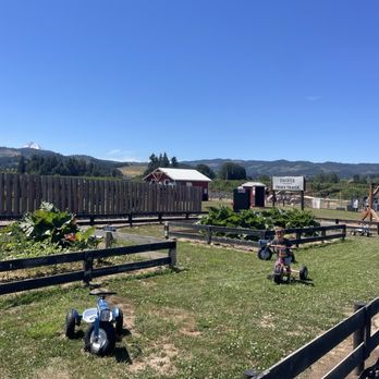 Packer Orchards & Farm Place - Trike racing section - Pick Your Own Farms Near Me - Hood River, Oregon Packer Orchards & Farm Place - Trike racing section - Pick Your Own Farms Near Me - Hood River, Oregon