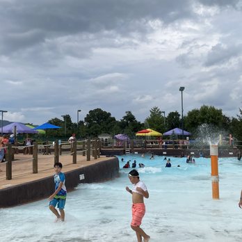 Massanutten WaterPark - Wave pool - Amusement Parks Near Me - McGaheysville, Virginia Massanutten WaterPark - Wave pool - Amusement Parks Near Me - McGaheysville, Virginia
