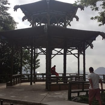 Vista Chinesa - The structure built to honor the Chinese immigrants. - Landmarks & Historical Buildings Near Me - Rio de Janeiro, RJ