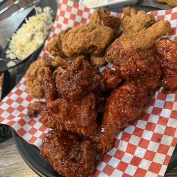 Odagada - Classic and 8. Half Fried & Half Glazed / 후라이드 & 양념 - Chicken Wings Near Me - Dublin, California Odagada - Classic and 8. Half Fried & Half Glazed / 후라이드 & 양념 - Chicken Wings Near Me - Dublin, California
