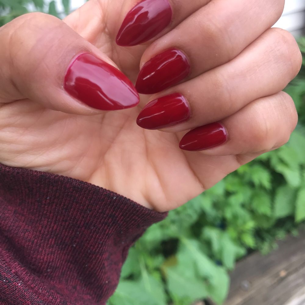 Thumb nail is wrinkle on both hands