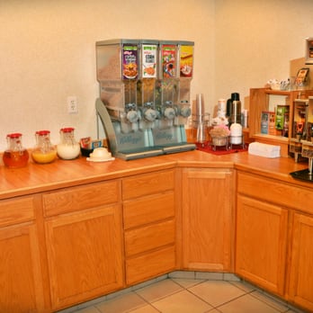 Peppermill Empress Inn - Breakfast Area- Free Continental Breakfast every morning - Hotels Near Me - Centralia, Washington Peppermill Empress Inn - Breakfast Area- Free Continental Breakfast every morning - Hotels Near Me - Centralia, Washington