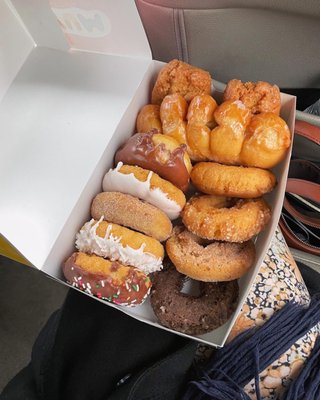 Lee Donuts by null