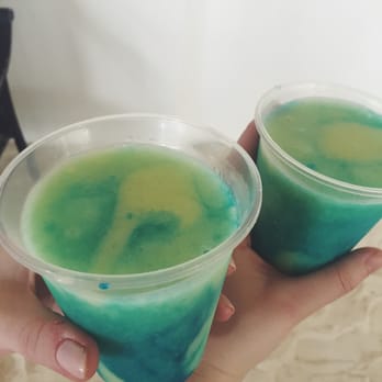 Panama Jacks - Fun drinks from the beach bar! - Resorts Near Me - Cancún, ROO