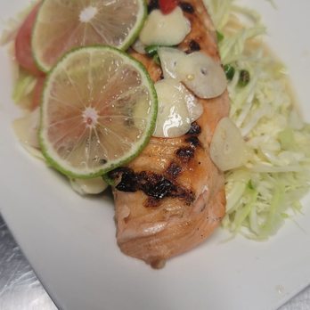 Elephant Thai Kitchen - Lemon salmon - Thai Near Me - Long Beach, California