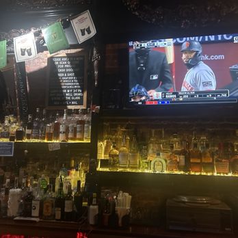 Fulton Ale House - Sports Bars Near Me - Brooklyn, New York