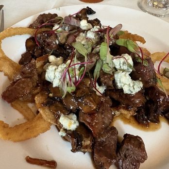 Crow River Winery - Steak bites with blue cheese - Wineries Near Me - Hutchinson, Minnesota