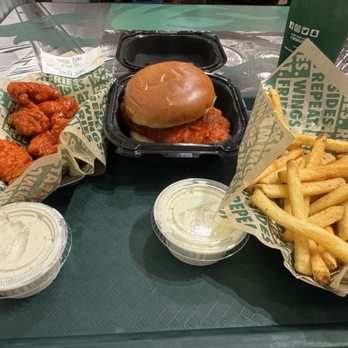 Wingstop - Orinal 10 piece with seasoned ff and a Louisiana rub sandwich - Chicken Wings Near Me - Irvine, California