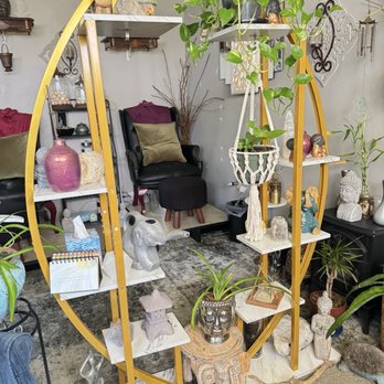 Vada Wellness - Loved all the decor - Reiki Near Me - Dover, New Hampshire