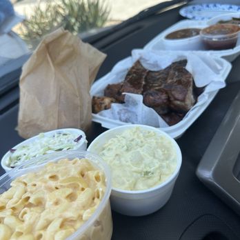 Smokin' Jonny's BBQ - Mac and cheese, cole slaw, potato salad, corn bread, baked beans, collared greens, with "The Works"! - Barbeque Near Me - Gardena, California Smokin' Jonny's BBQ - Mac and cheese, cole slaw, potato salad, corn bread, baked beans, collared greens, with "The Works"! - Barbeque Near Me - Gardena, California
