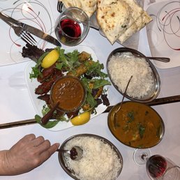 Garlic Naan Bombay Fish Masala Tandoori Platter Garlic Naan Bombay Fish Masala Tandoori Platter