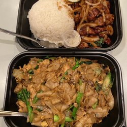 Noodle World - 93. Beef Steak & 73. Pad See You (Chicken)