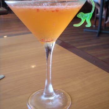 Sunsets Bar - Absolut Berry Exotic drink - American Near Me - Capistrano Beach, California Sunsets Bar - Absolut Berry Exotic drink - American Near Me - Capistrano Beach, California