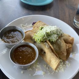 Pulled pork taquitos Pulled pork taquitos