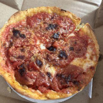 Lou Malnati's Pizzeria - Pizza Near Me - Park Ridge, Illinois