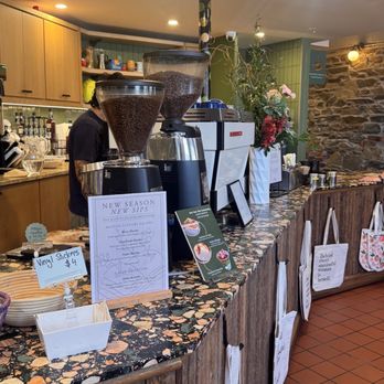 Flor - Coffee & Tea Near Me - Washington, DC, District of Columbia Flor - Coffee & Tea Near Me - Washington, DC, District of Columbia