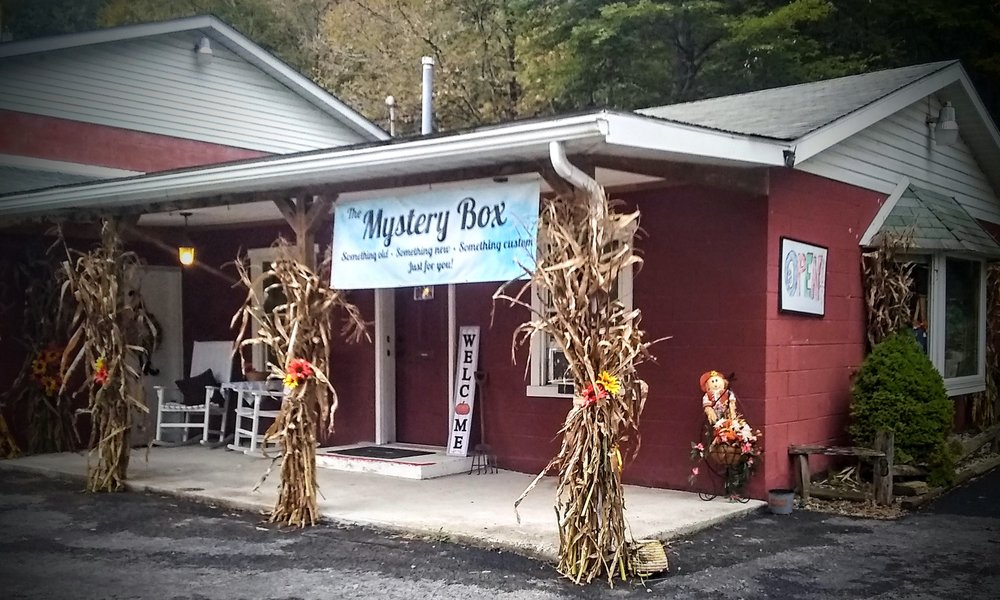 THE MYSTERY BOX SHOP Updated October 2024 25 10 Mile Rd, Belington