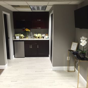MadLash Esthetics - Entryway - Eyelash Service Near Me - Alexandria, Virginia