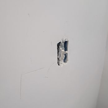 MBP Contracting - Wall in bathroom, poor worksmanship - General Contractors Near Me MBP Contracting - Wall in bathroom, poor worksmanship - General Contractors Near Me