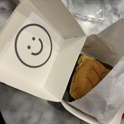 Happy Burger - Happy cheeseburger