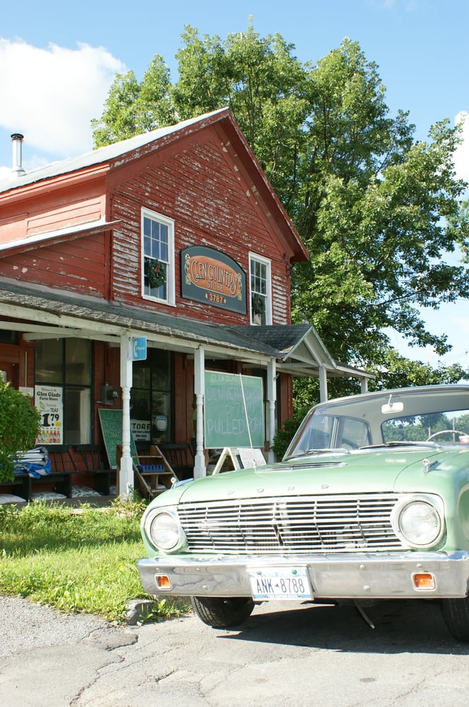Glen Country Store Logo