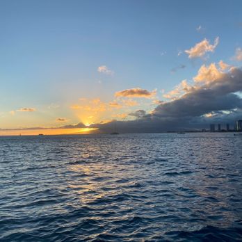 Maita'i Catamaran - Sunset - Boating Near Me - Honolulu, Hawaii