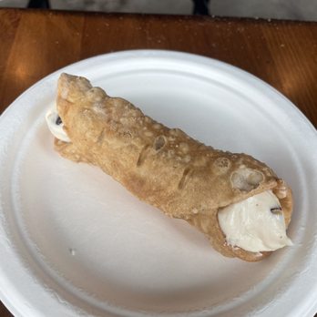 Franklin Bakehouse - Cannoli - Bakeries Near Me - Franklin, Tennessee